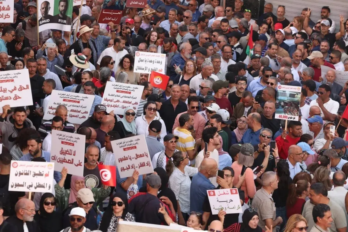 Tunisians Rise Up: Thousands Demand Democracy Back